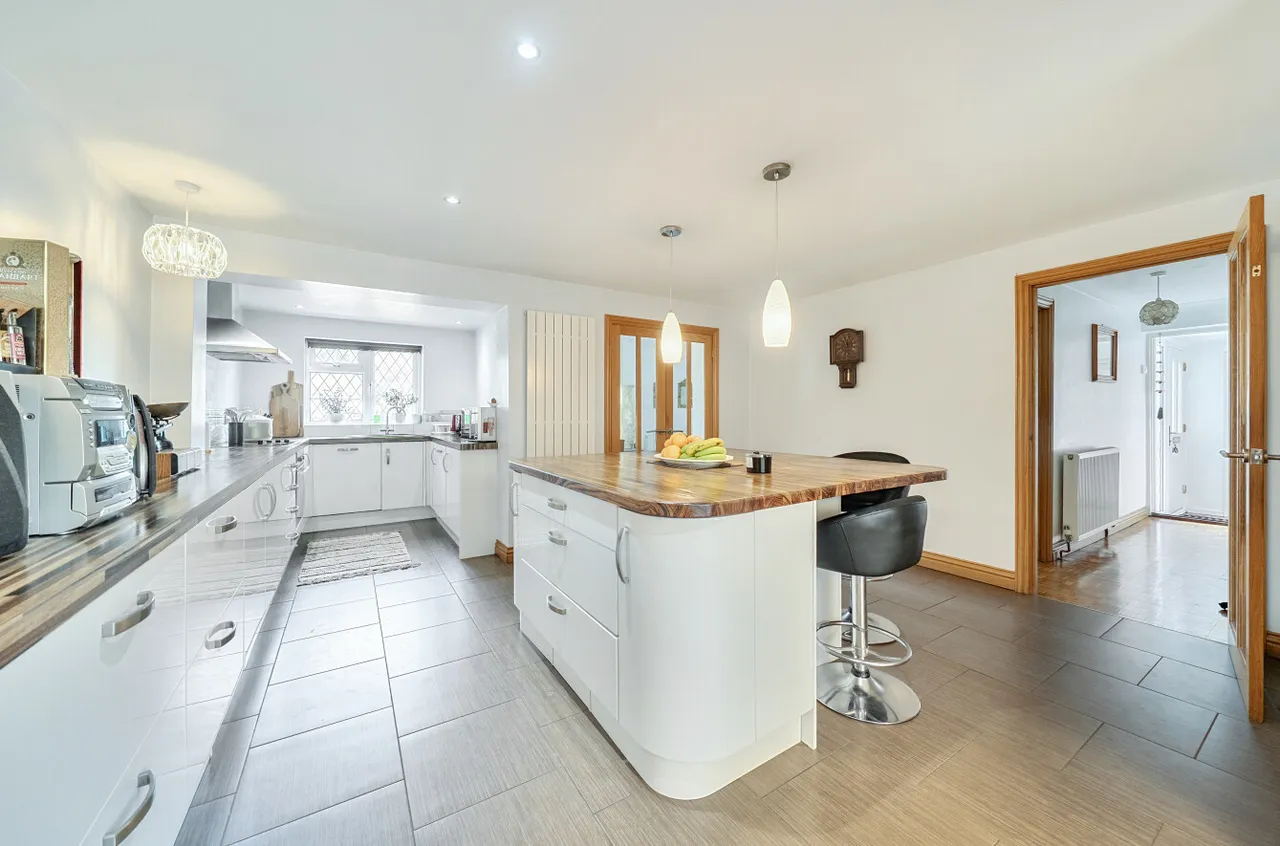Verran Road, Camberley, Surrey, GU15 2ND, photo 2