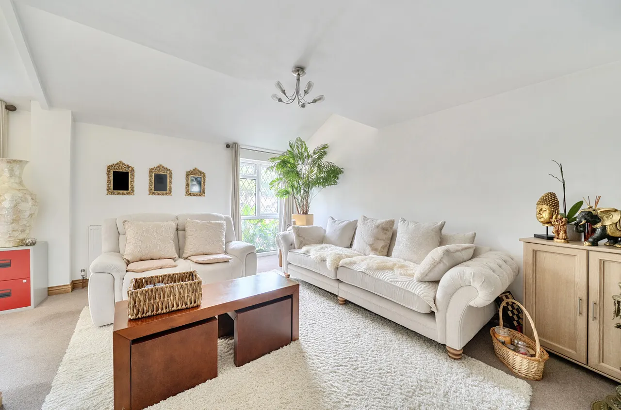 Verran Road, Camberley, Surrey, GU15 2ND, photo 4