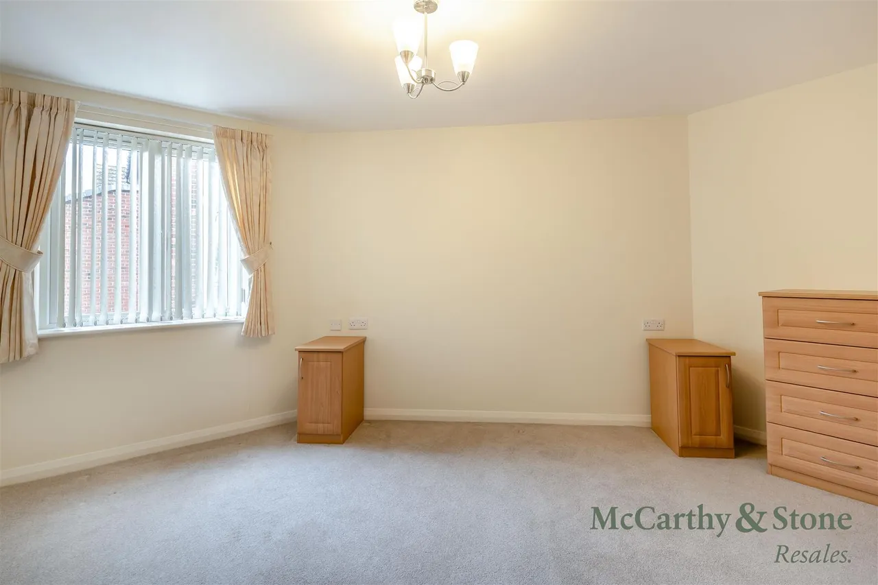 Wilmslow Road, Handforth, SK9, photo 15