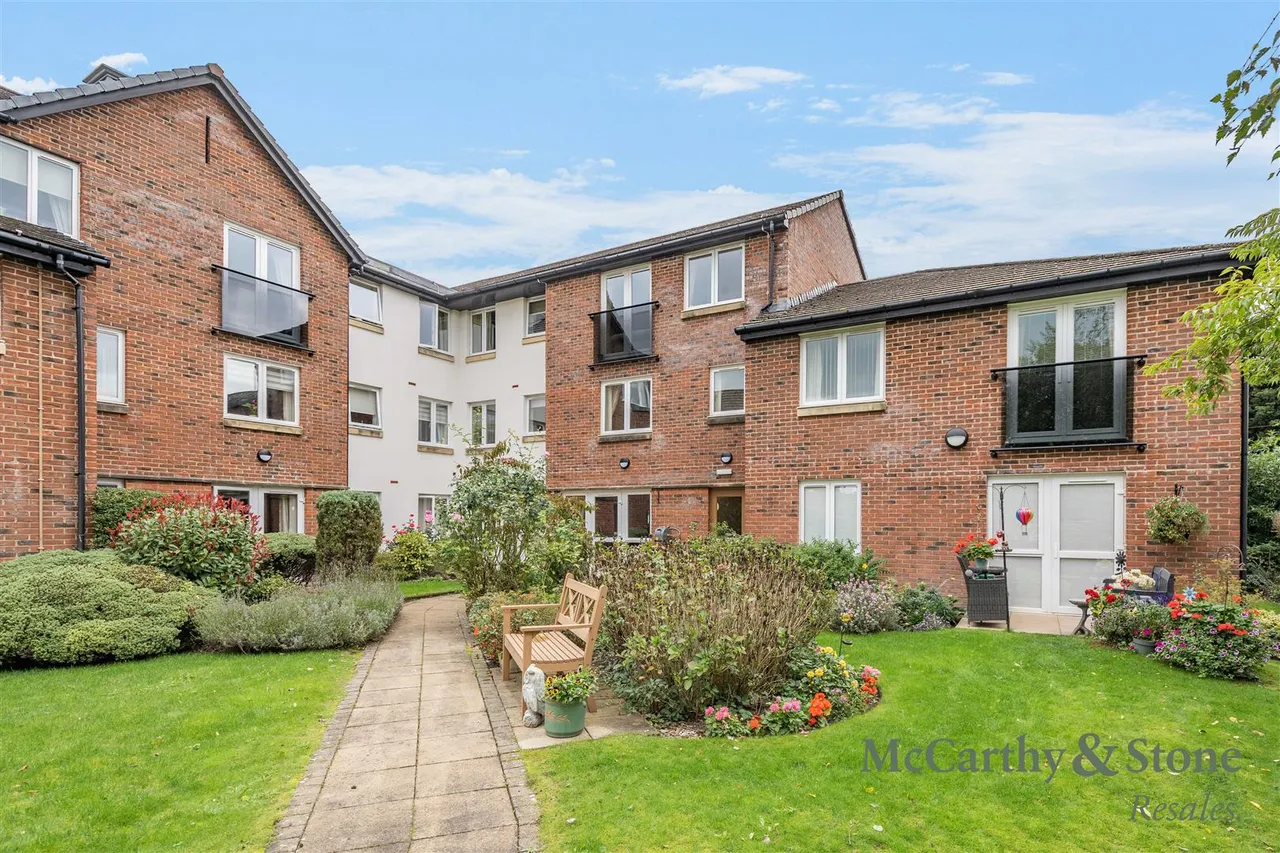 Wilmslow Road, Handforth, SK9, photo 18