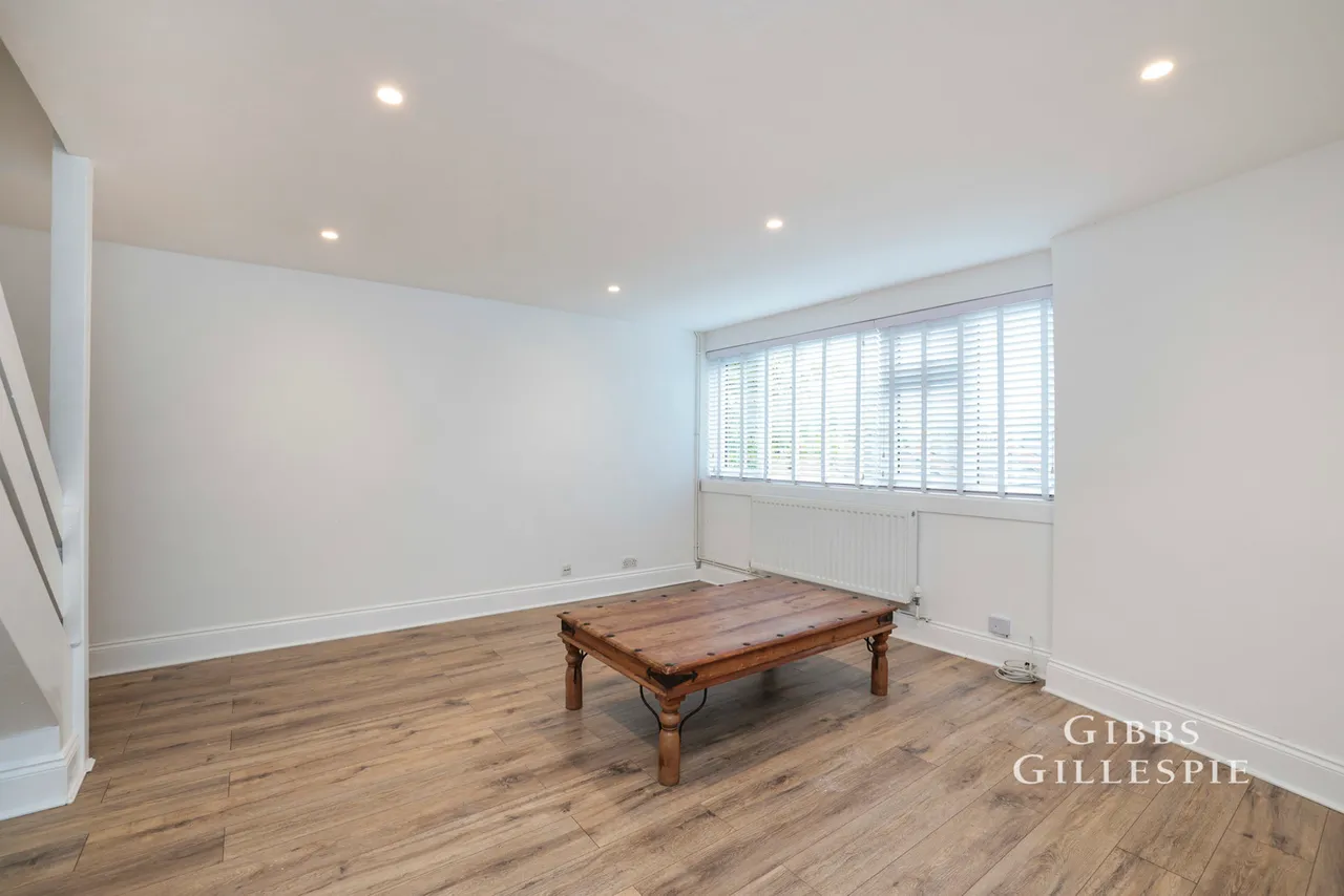 Link Way, Denham Fees Apply, UB9, photo 5