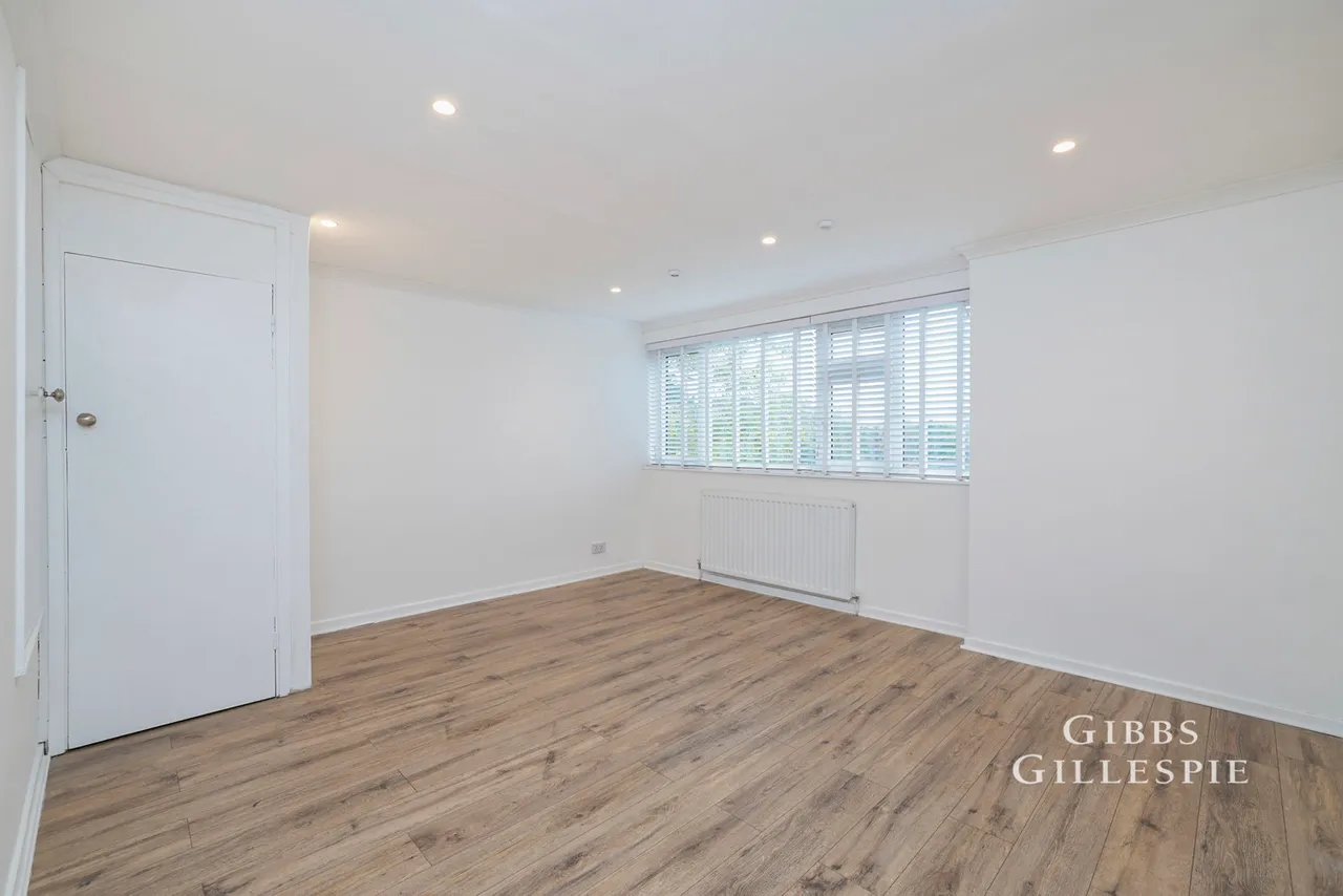 Link Way, Denham Fees Apply, UB9, photo 6