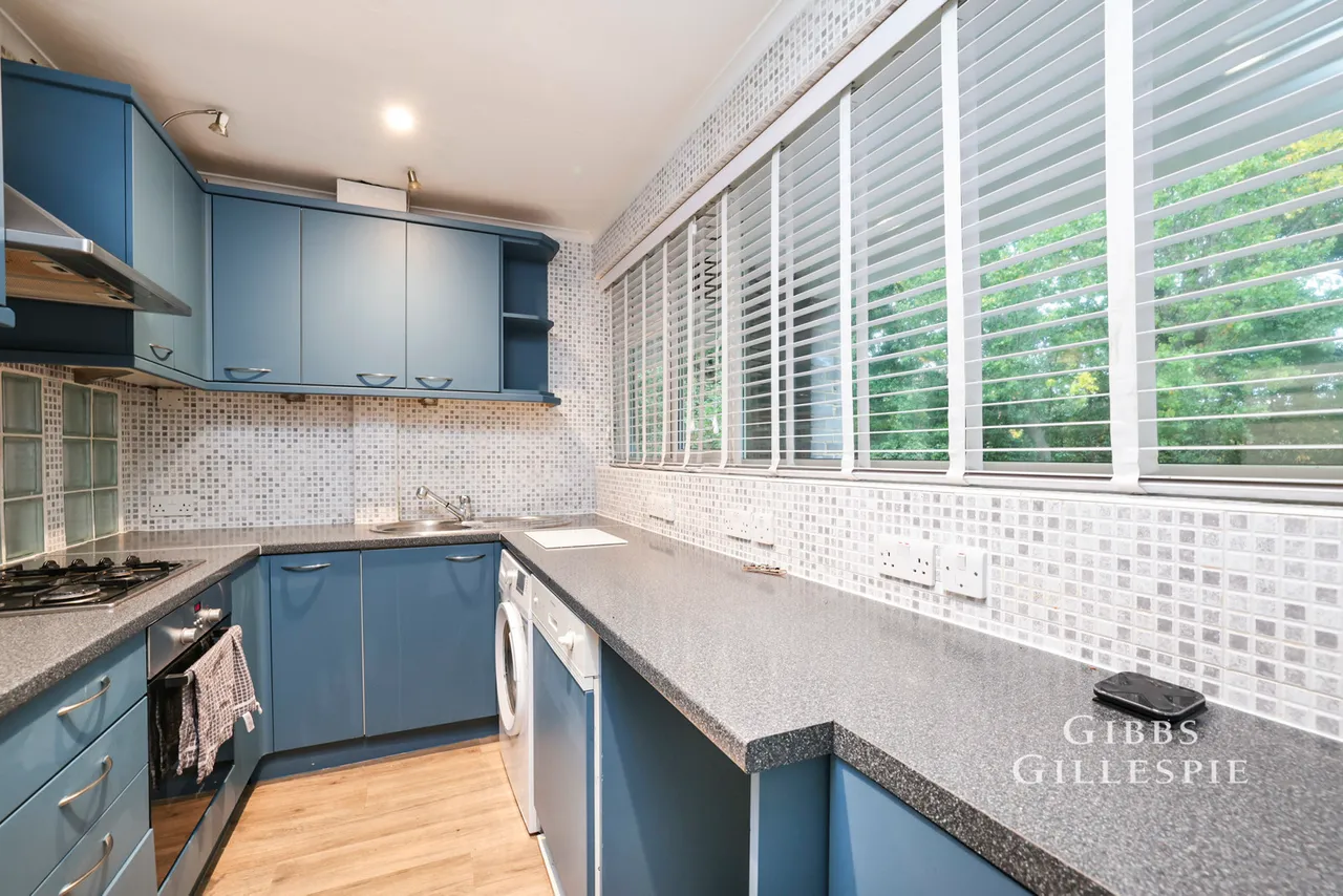 2 bed flat to rent, Link Way, Denham Fees Apply, UB9