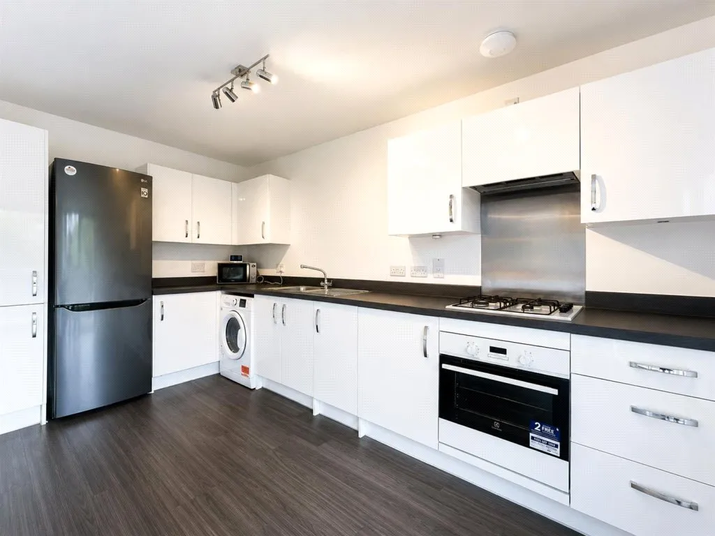 Dyson Drive, Uxbridge, UB10, photo 3