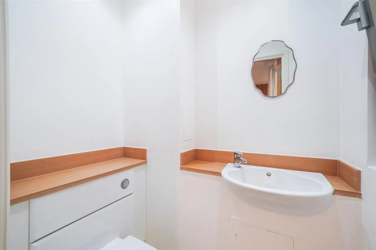 Booth Road, London, E16, photo 11