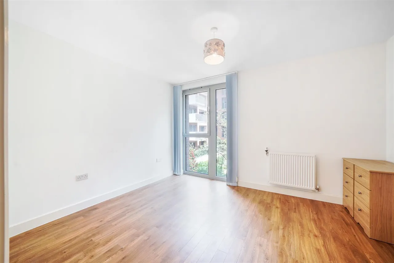 Booth Road, London, E16, photo 9
