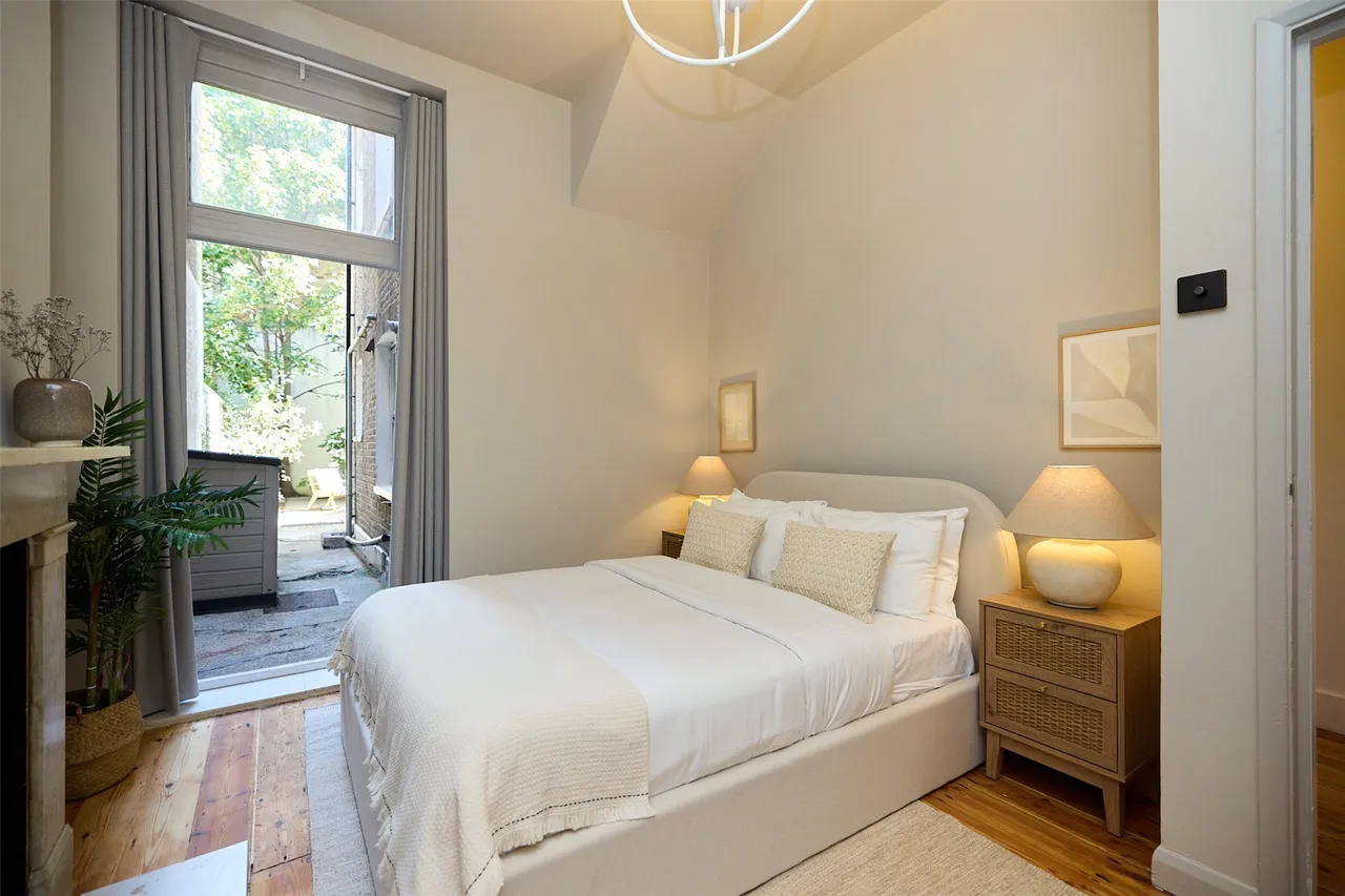 Blythe Road, London, W14, photo 9