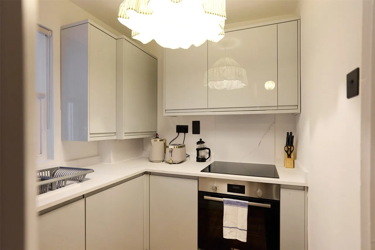 Blythe Road, London, W14, photo 11