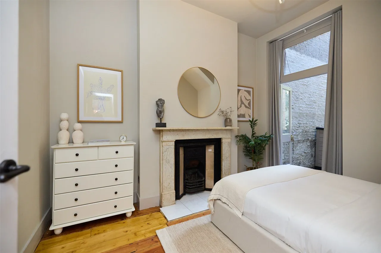 Blythe Road, London, W14, photo 10