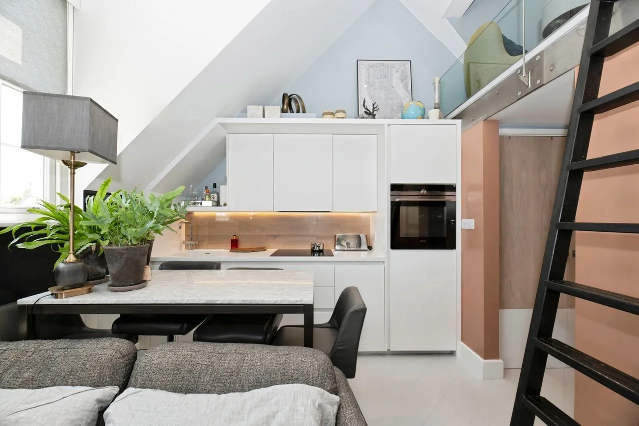 King Georges Walk, Esher, KT10, photo 7
