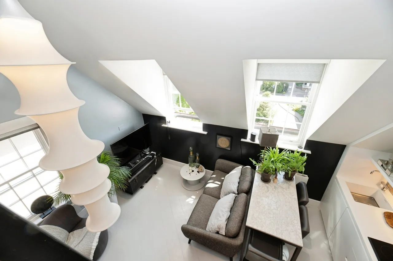 King Georges Walk, Esher, KT10, photo 8