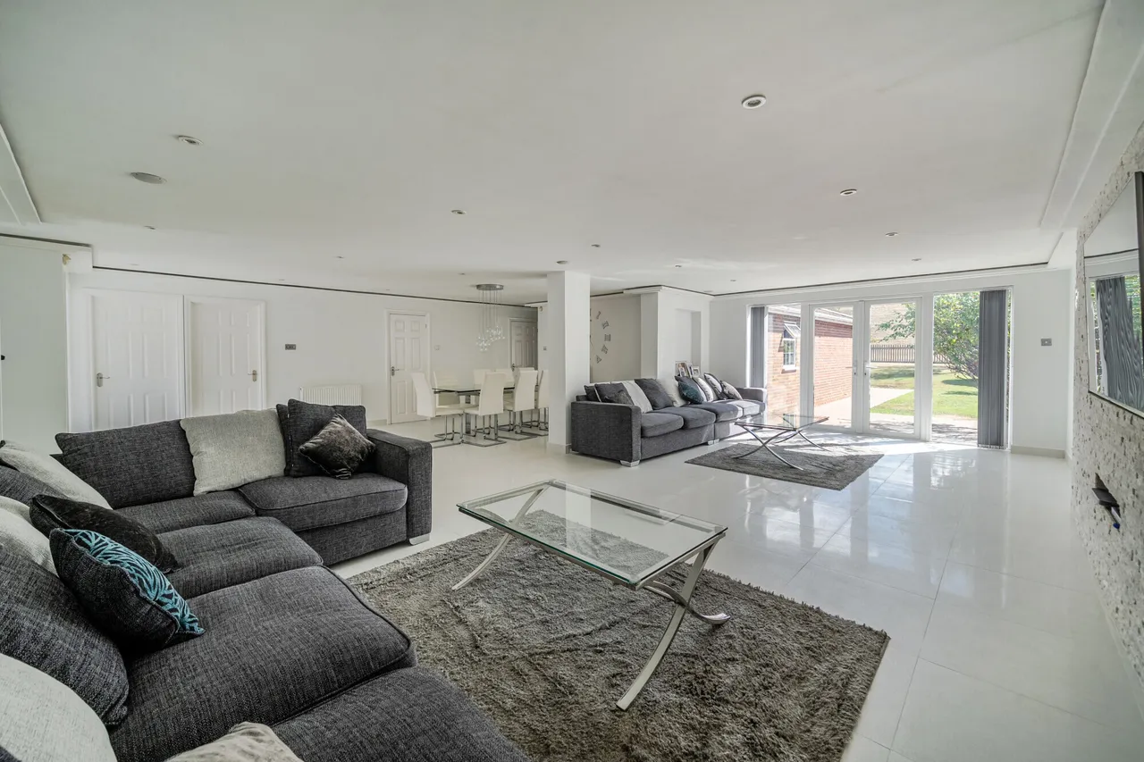 Coppermill Road, Wraysbury, TW19, photo 3