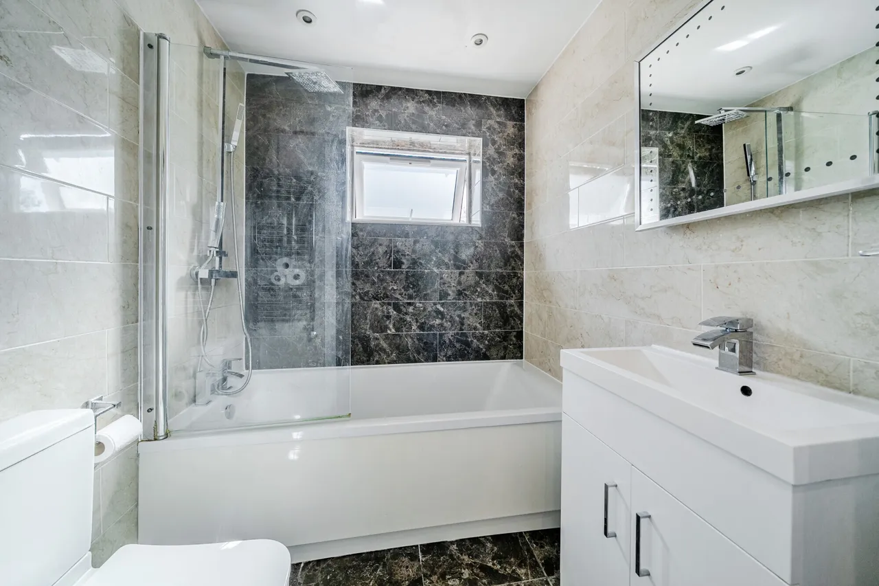 Coppermill Road, Wraysbury, TW19, photo 6