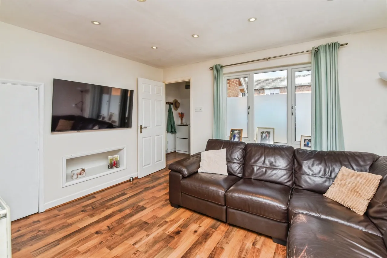 Ludlow Close, Westbury, BA13, photo 4