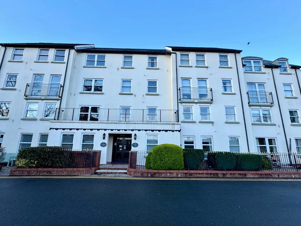 1 bed flat for sale, The Parade, Carmarthen, SA31