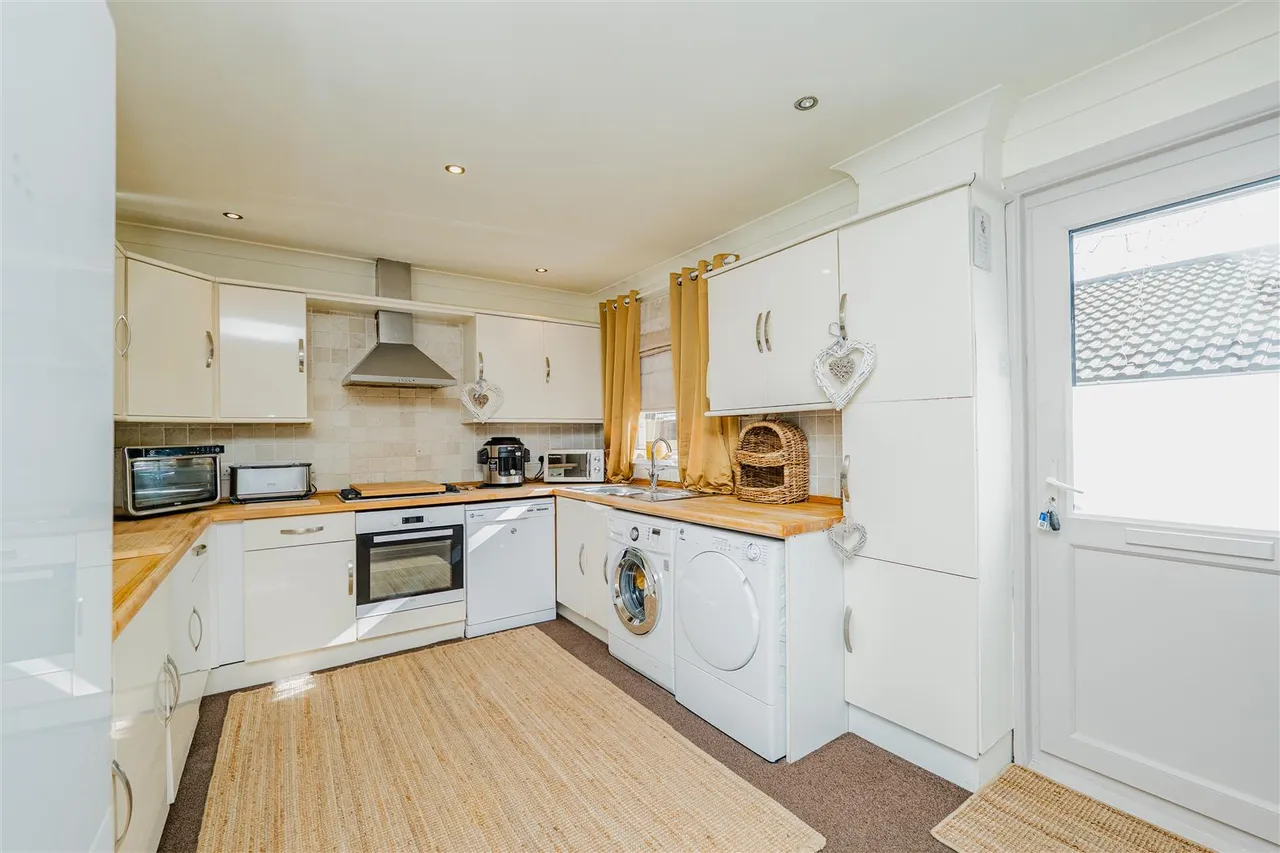 St. Brannocks Close, Barry, CF62 7NH, photo 4