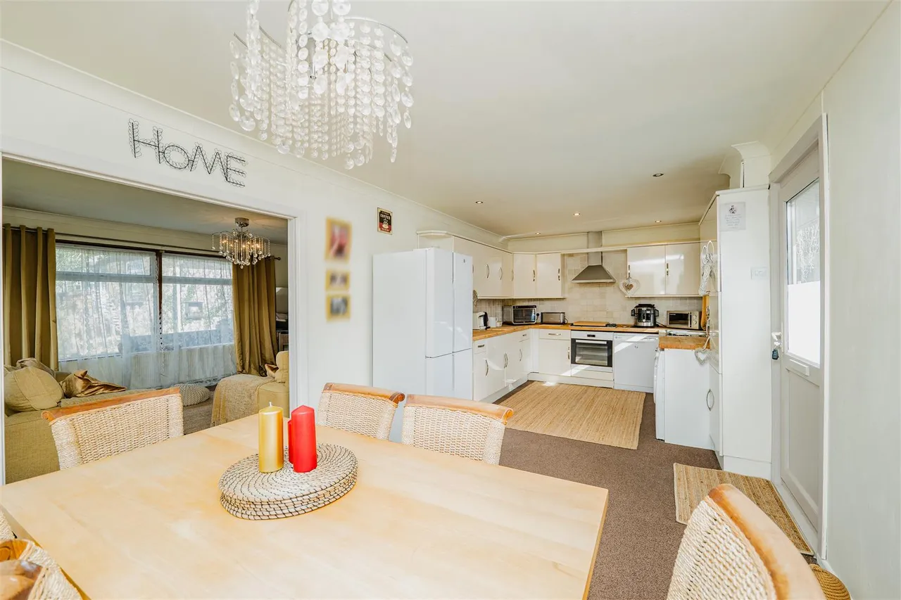 St. Brannocks Close, Barry, CF62 7NH, photo 8