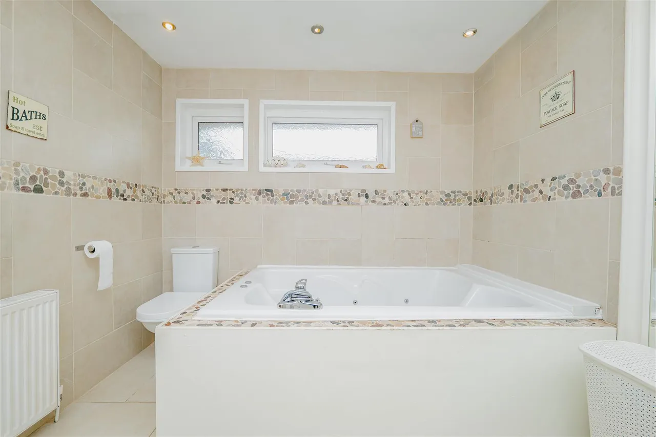 St. Brannocks Close, Barry, CF62 7NH, photo 22