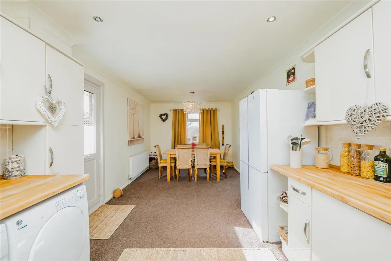 St. Brannocks Close, Barry, CF62 7NH, photo 3