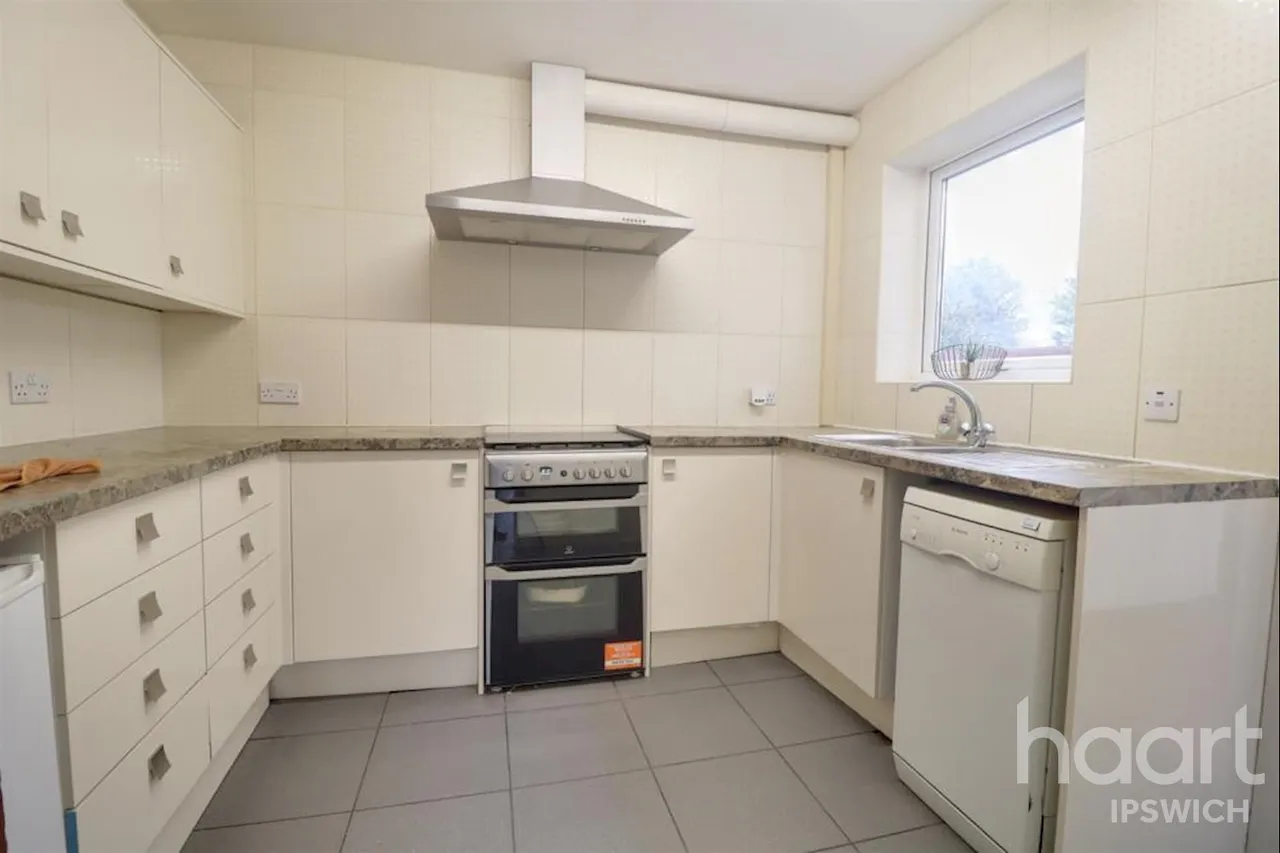 Felixstowe Road, IP3, photo 4