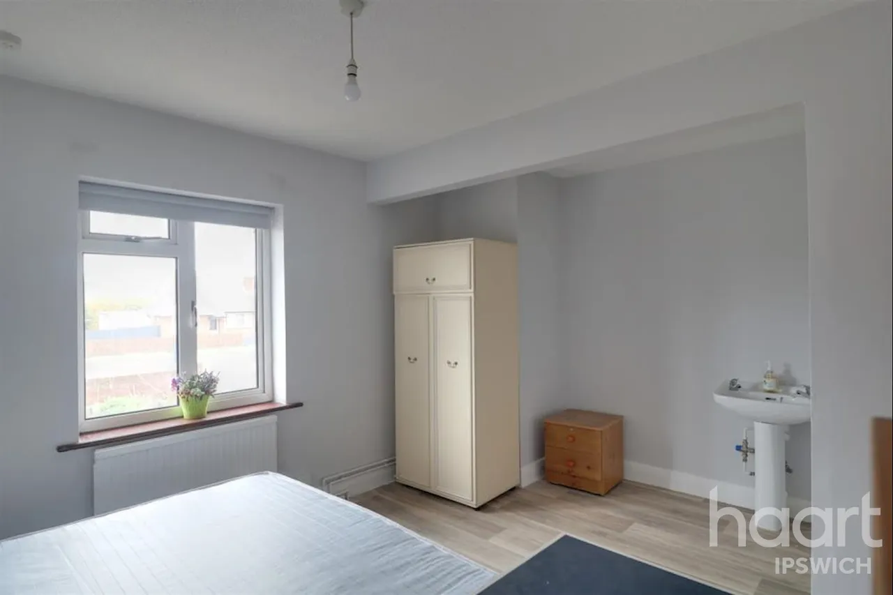 1 bed house to rent, Felixstowe Road, IP3