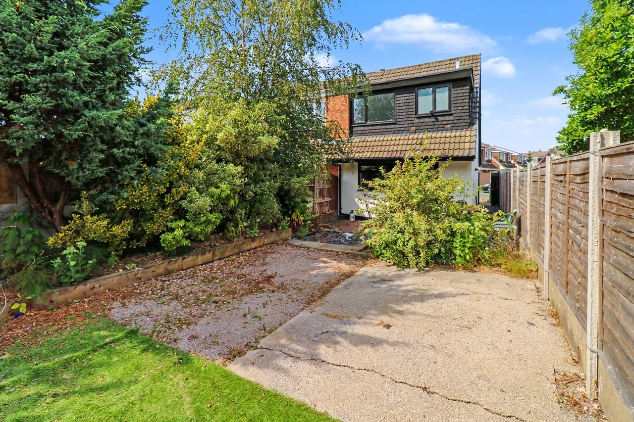 Telford Crescent, Leigh, WN7 5LY, photo 17