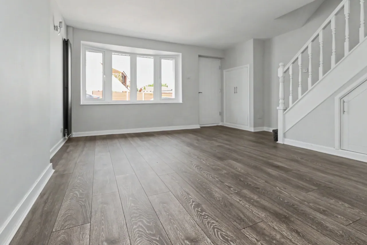 Telford Crescent, Leigh, WN7 5LY, photo 2