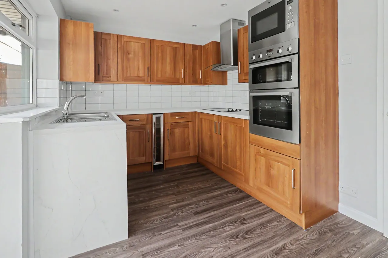 Telford Crescent, Leigh, WN7 5LY, photo 3