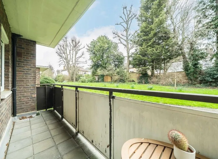 Nightingale Lane, Between the Commons, SW12, photo 7