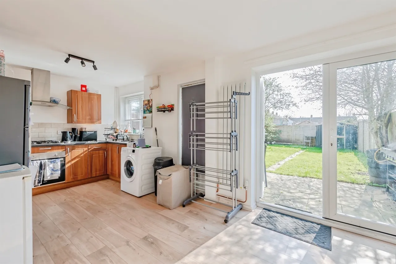Shackleton Road, Crawley, RH10, photo 6