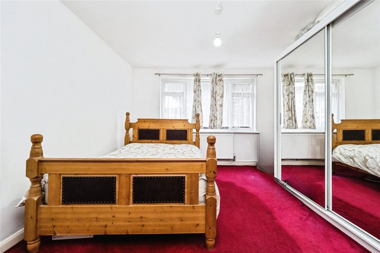 Whalebone Lane South, Dagenham, RM8, photo 10