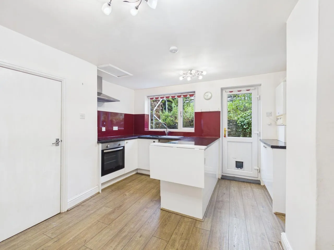 Bogthorn, Oakworth, BD22, photo 2