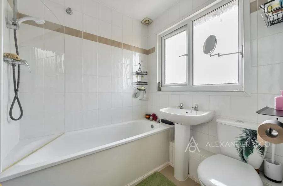Cumbria Close, Houghton Regis, LU5, photo 9