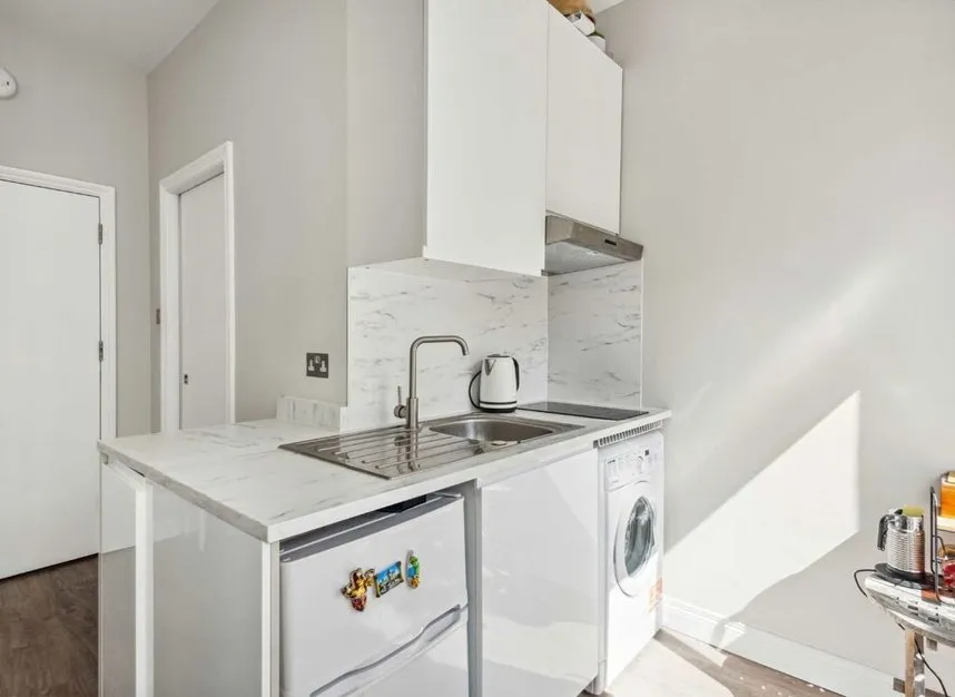 Castletown Road, West Kensington, W14, photo 2