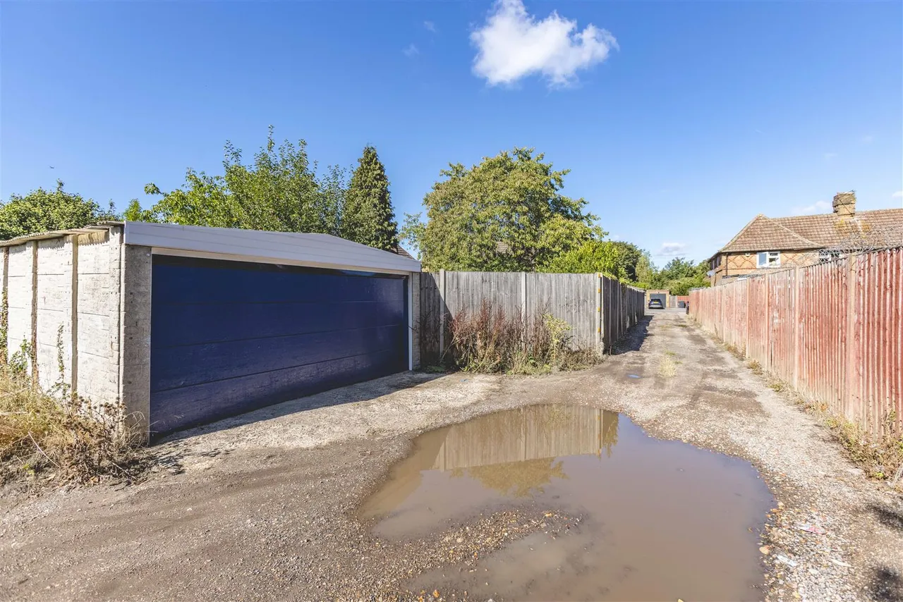 Ditton Road, Datchet, Slough, SL3 9LR, photo 15