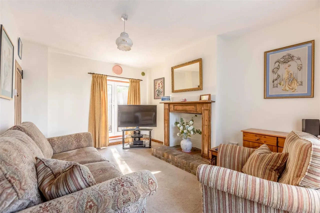 Ditton Road, Datchet, Slough, SL3 9LR, photo 4
