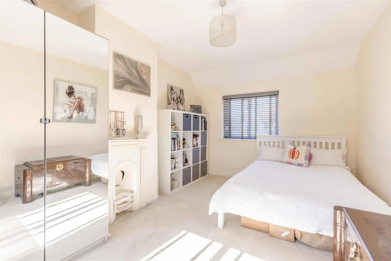 Ditton Road, Datchet, Slough, SL3 9LR, photo 10