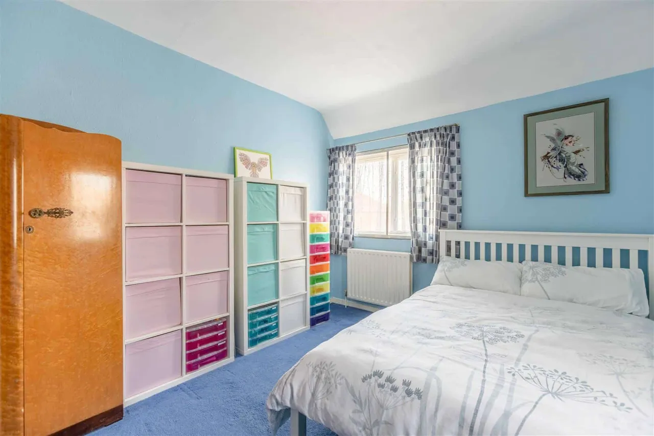 Ditton Road, Datchet, Slough, SL3 9LR, photo 9