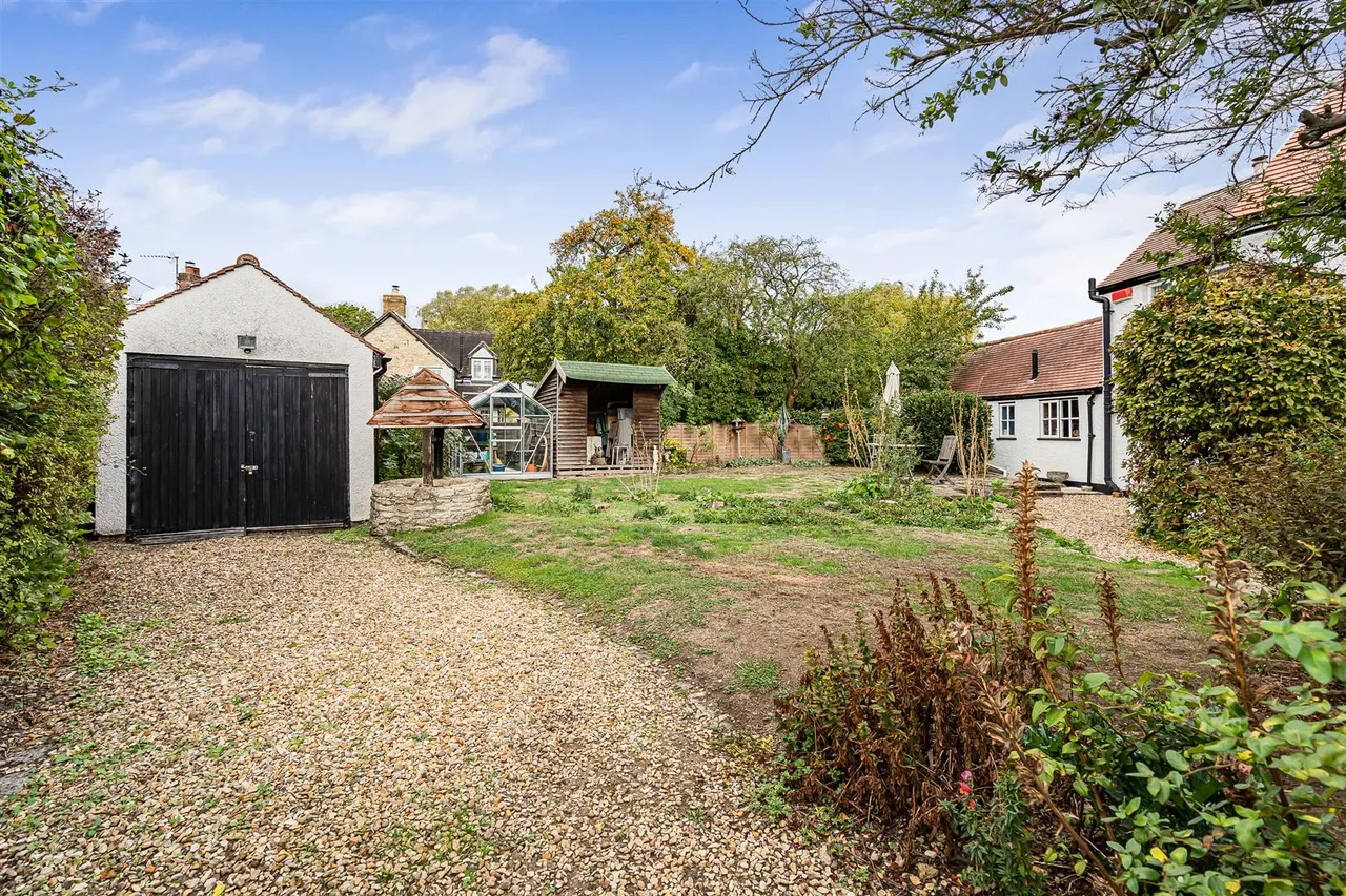 West End, Launton, photo 13