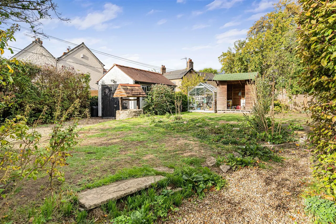 West End, Launton, photo 12