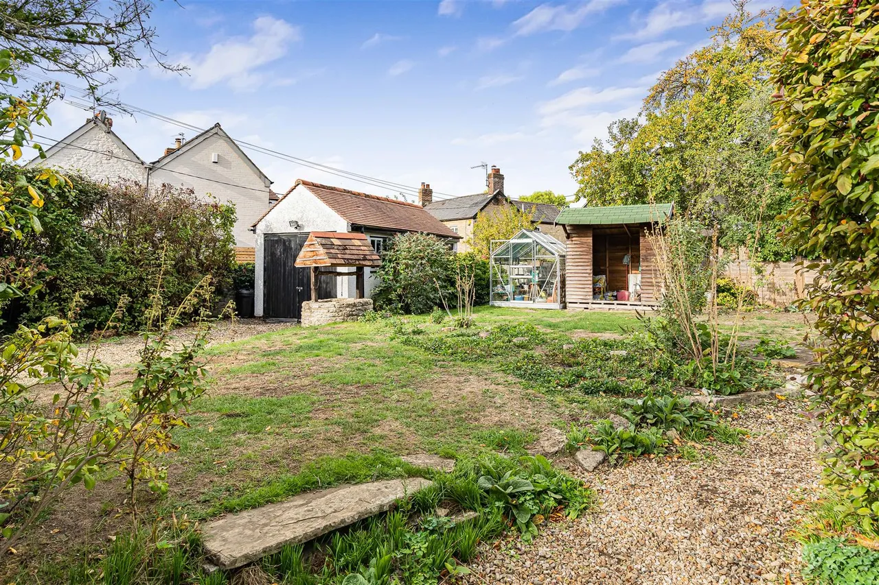 West End, Launton, photo 23