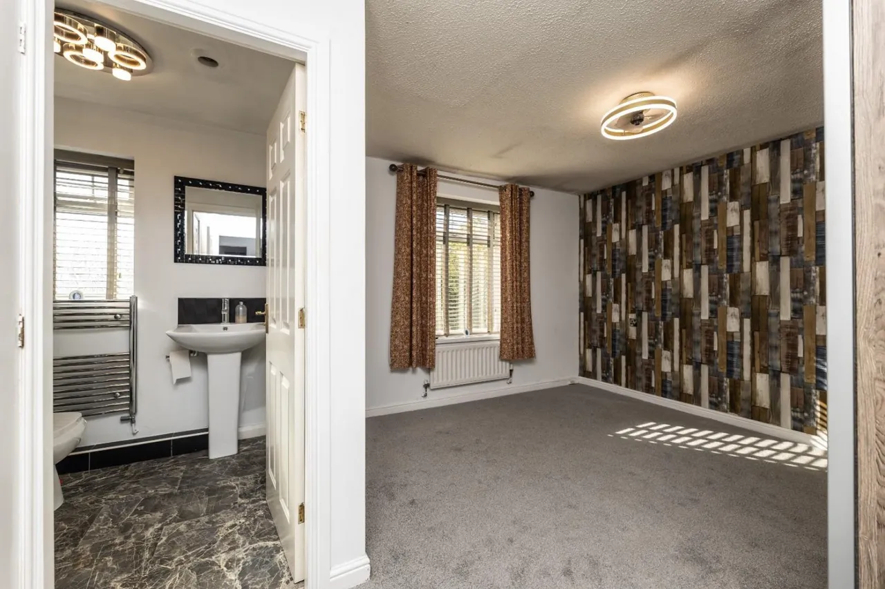 Greenbank Close, Whitwood, WF10, photo 17