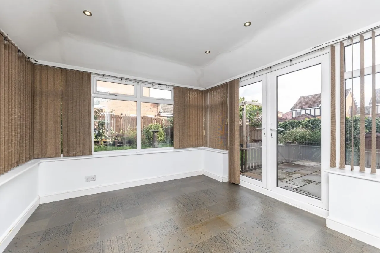 Greenbank Close, Whitwood, WF10, photo 9