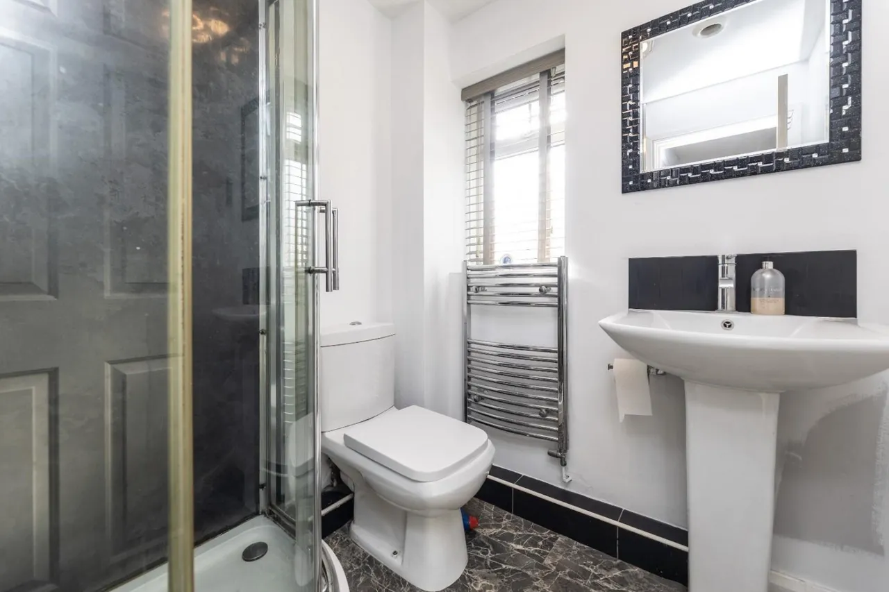 Greenbank Close, Whitwood, WF10, photo 18