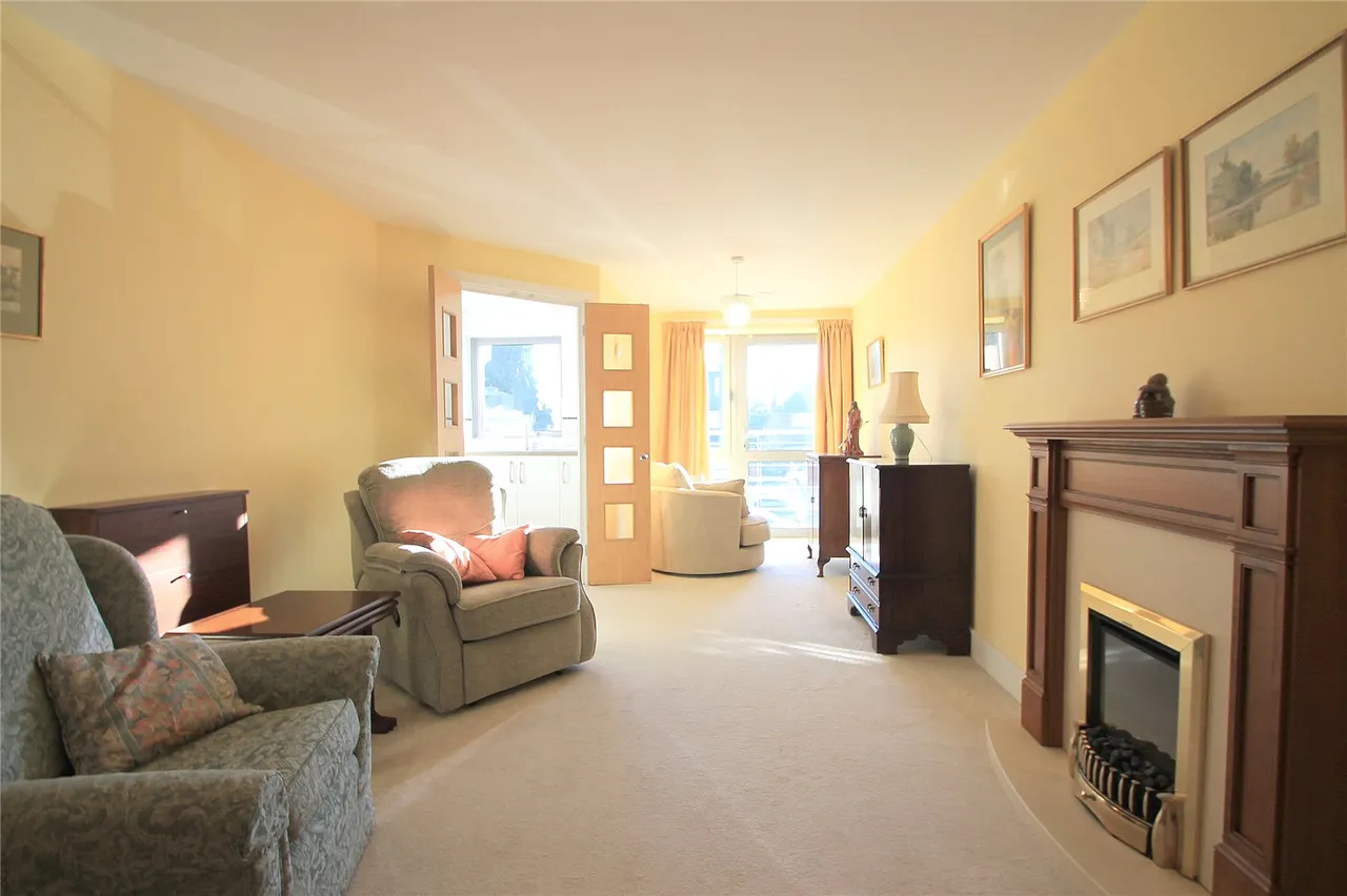 Kings Place, Fleet, GU51 3FS, photo 3