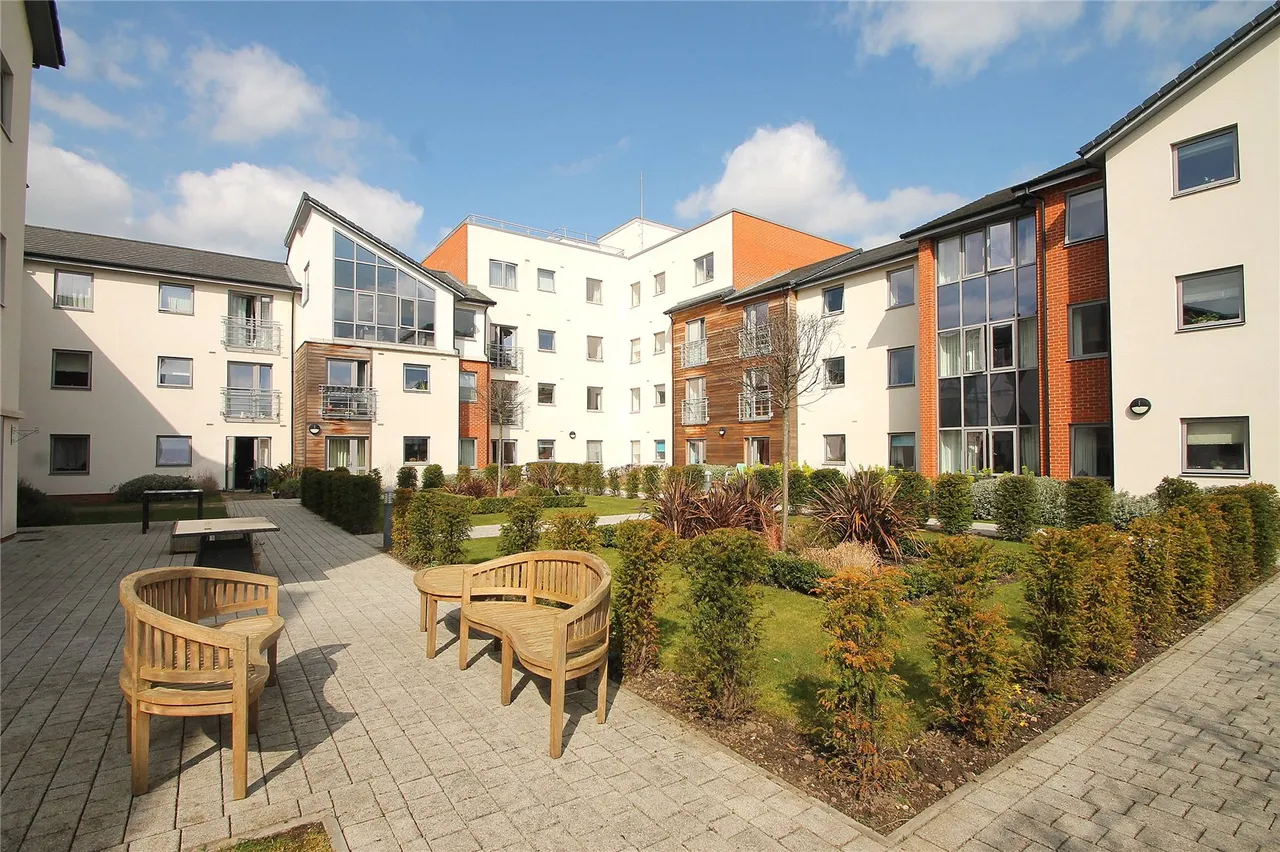 Kings Place, Fleet, GU51 3FS, photo 12