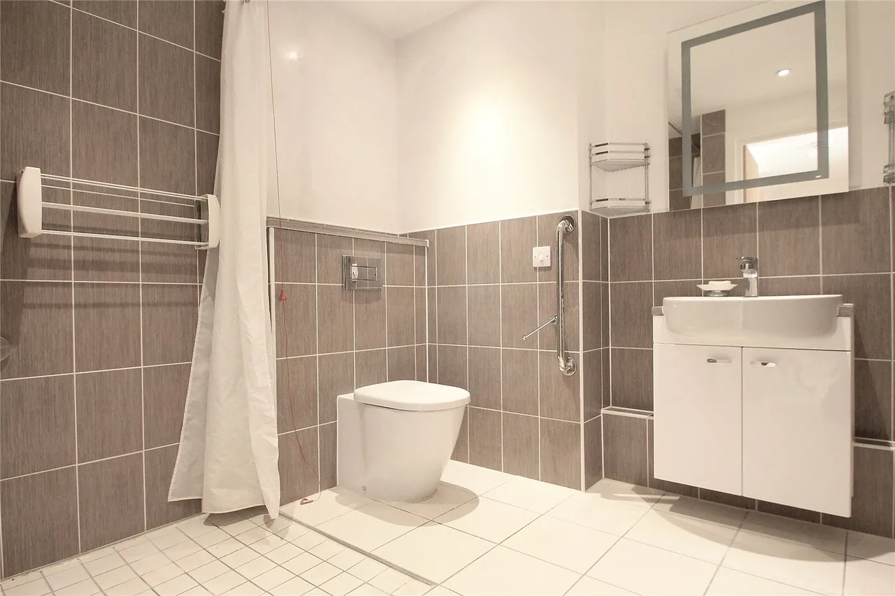 Kings Place, Fleet, GU51 3FS, photo 8