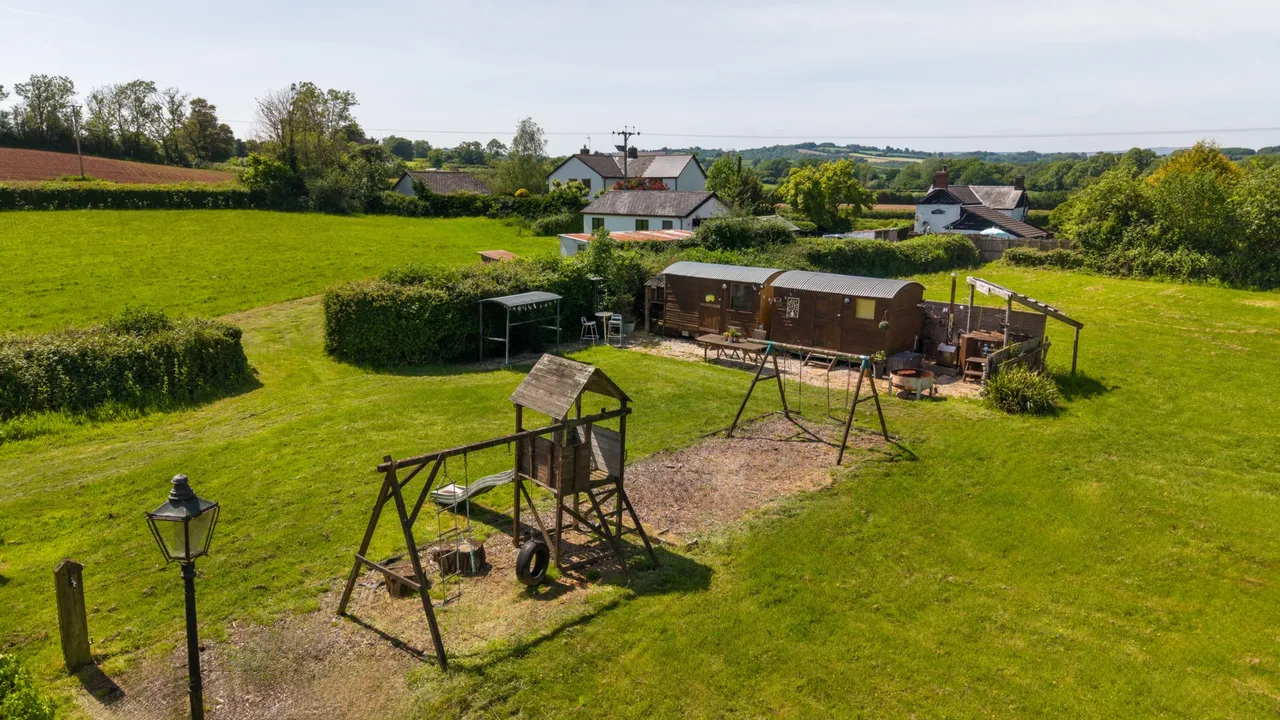 Usk Road, Raglan, NP15, photo 8