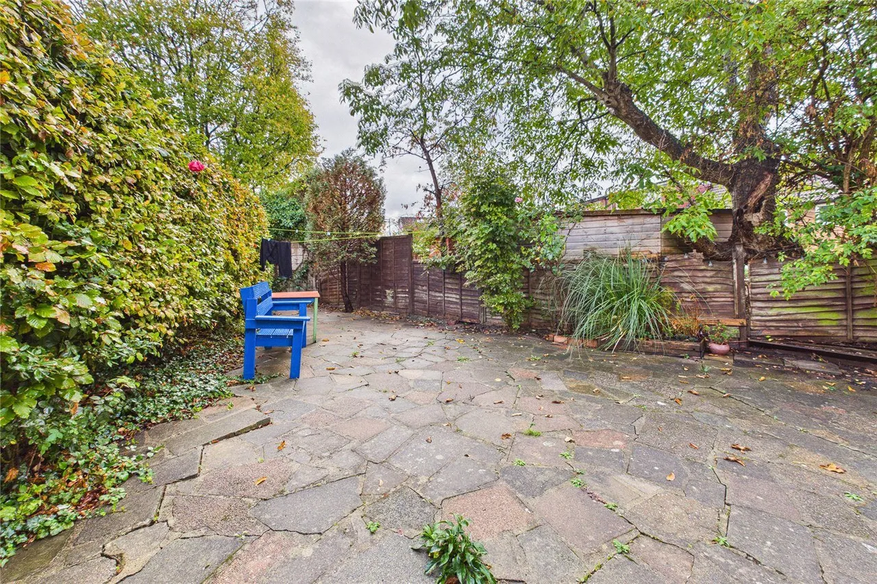 Leigh Orchard Close, London, SW16, photo 5