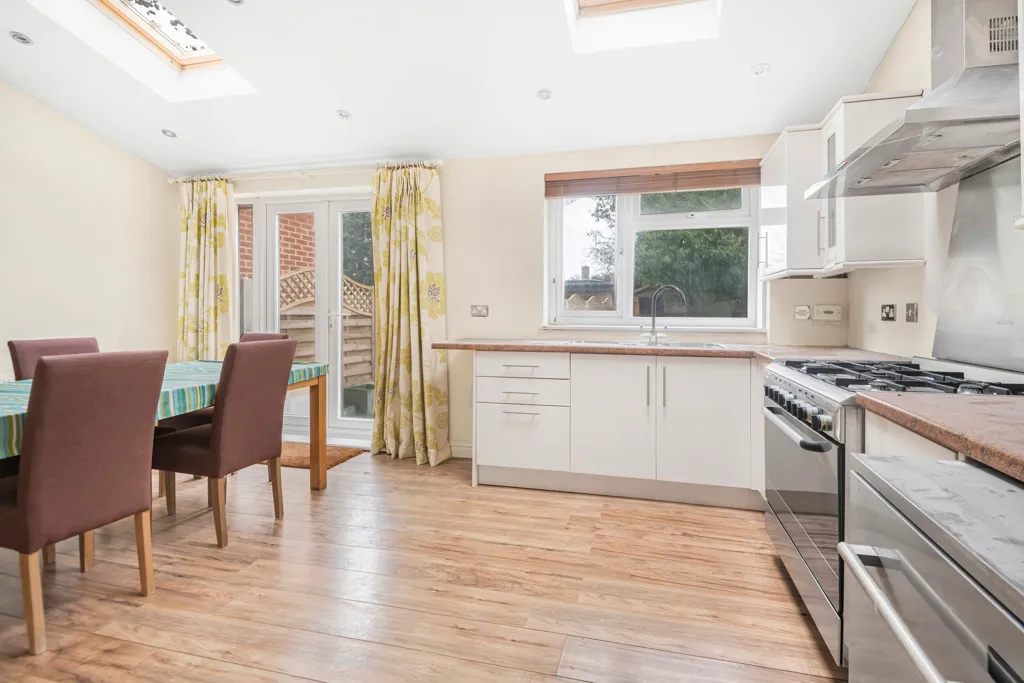 Cabrera Avenue, Virginia Water, GU25, photo 3